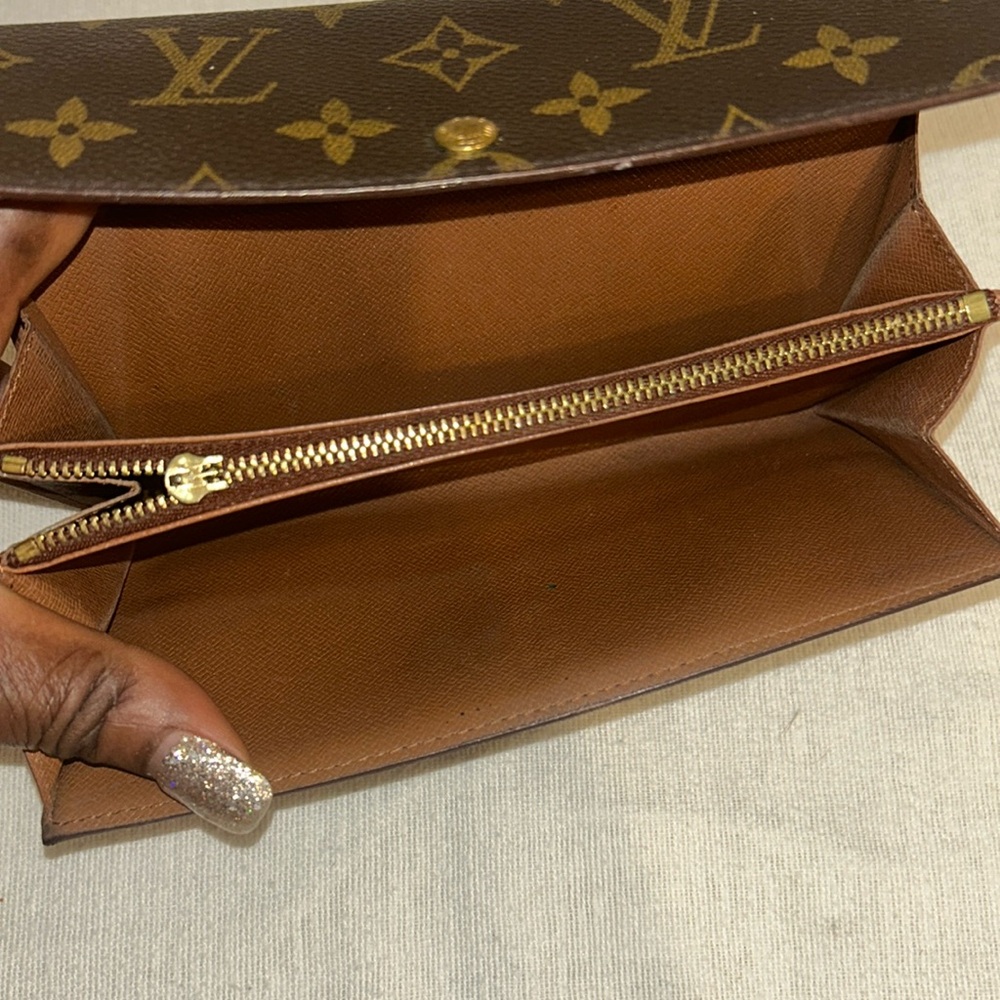 Authentic LOUIS VUITTON Monogram long wallet - Picture 15 of 17